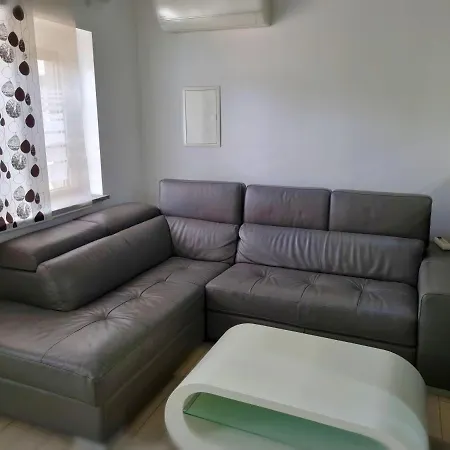 아파트 Apartma Piko 코페르
